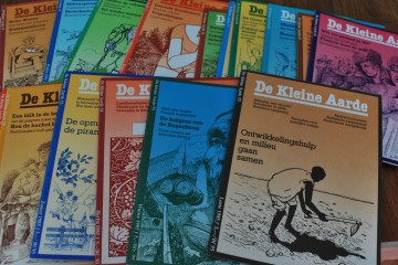 Boekjes waterhouder bloempot eierdopjes 010