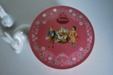 Boekjes waterhouder bloempot eierdopjes 031