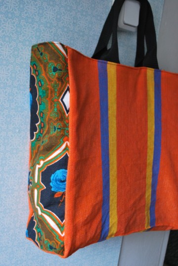 Boempot tasschaaltjes bekersteekbloemen 028