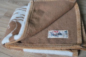 Dekenkleed vaas potjeschoteleierdoptegel 006