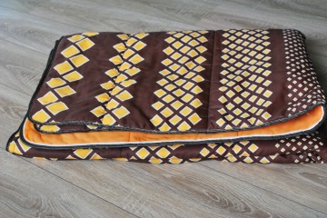 Dekenkleed vaas potjeschoteleierdoptegel 007