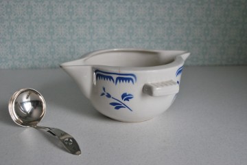 Ijzeren rekeierwarmersauskomsauslepelkapstoktafelloper 010