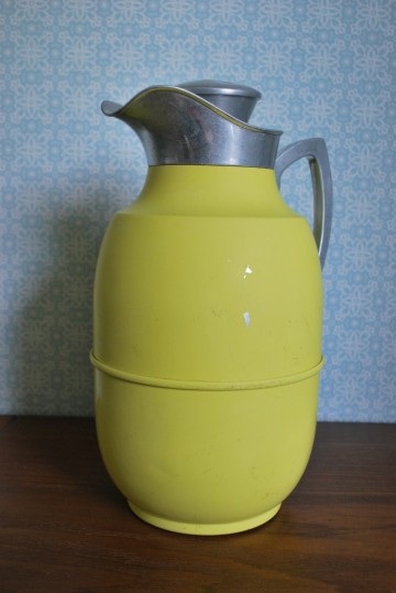 Onderzetterstafelloperprikkersemsagele thermos 009